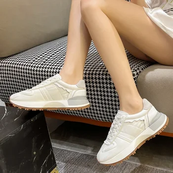 Высококачественная женская обувь 2023 года выпуска на толстой подошве с рельефом, удобная повседневная спортивная обувь, модная и энергичная обувь для пары