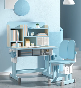 Рабочий стол учеников можно поднять. Стол, письменный стол и набор стульев.