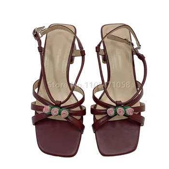 Женские босоножки на высоком каблуке в римском стиле с узкой лентой, украшенные цветами Розы, туфли с открытым носком на квадратном каблуке, женские вечерние тапочки