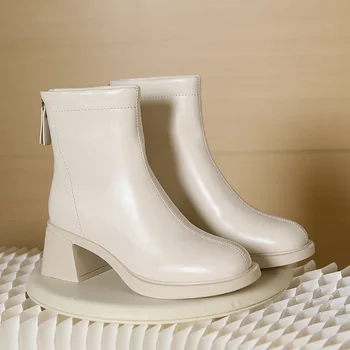 Эластичные ботинки для женщин, модные ботильоны на не сужающемся книзу массивном каблуке, женские зимние белые теплые плюшевые полусапожки, женская обувь на высоком каблуке